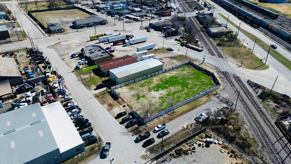 2323 Daugherty St, Houston, TX à louer - Photo de l’immeuble – Image 2 sur 8