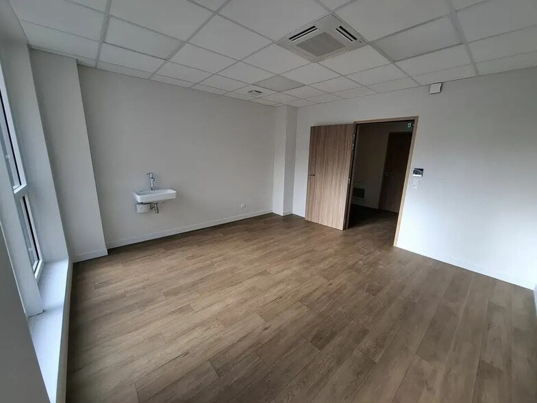 Soins de santé dans Saint-Malo à vendre - Photo intérieure – Image 3 sur 3