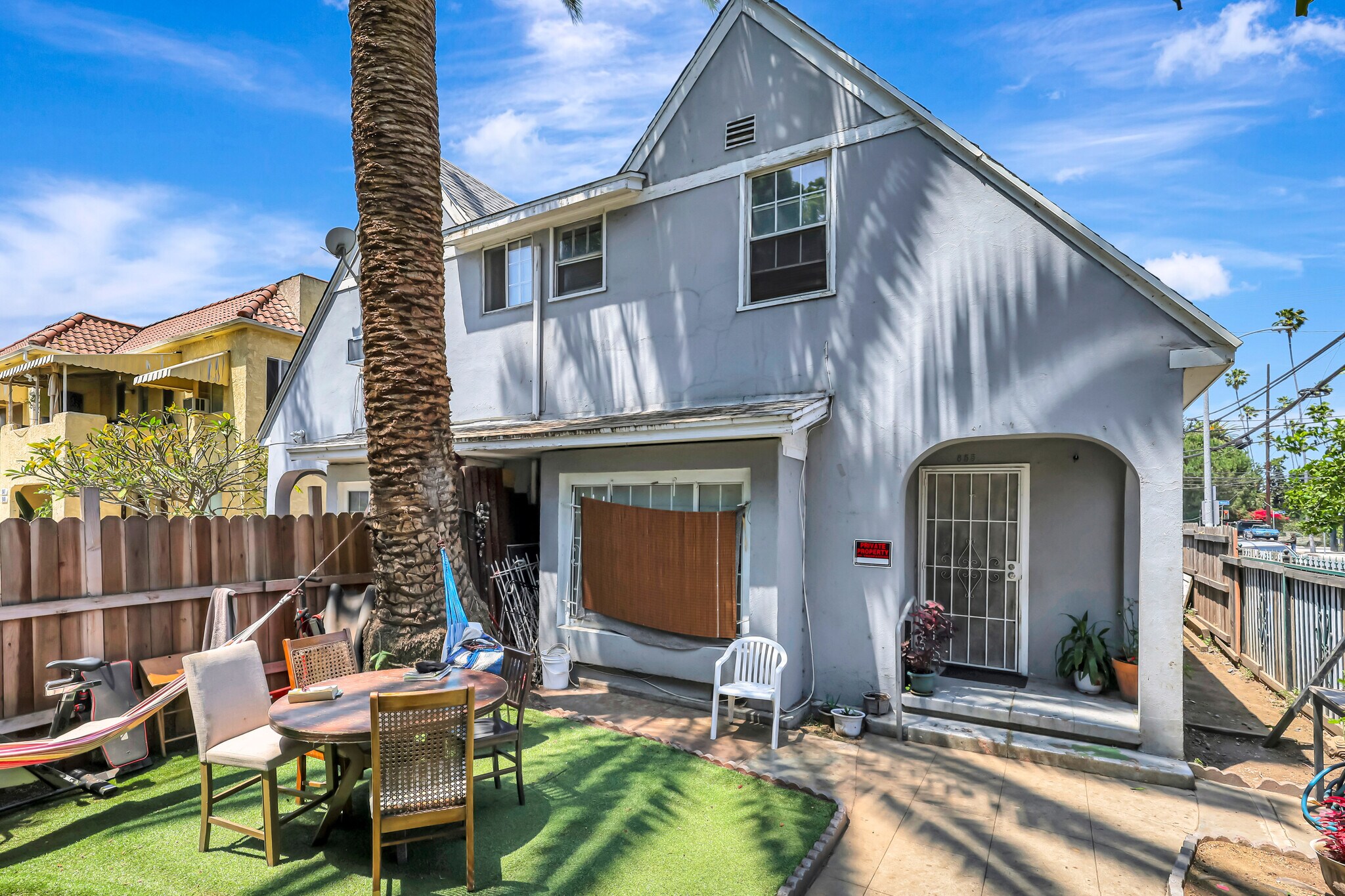 853 N Ridgewood Pl, Los Angeles, CA à vendre Photo principale– Image 1 sur 13