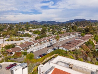 Plus de détails pour 1010 Clearbrook Ln, Vista, CA - Logement à vendre