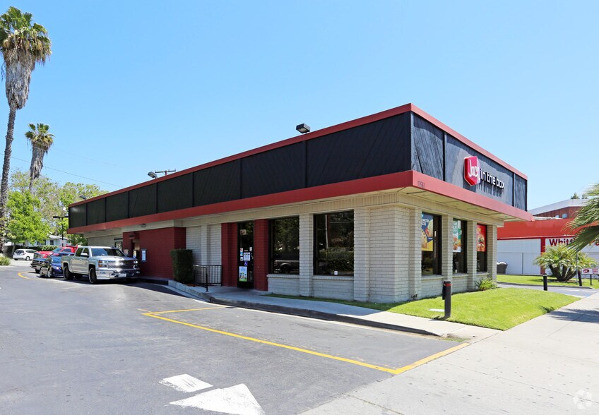 13561 Whittier Blvd, Whittier, CA à vendre - Photo de l’immeuble – Image 3 sur 5