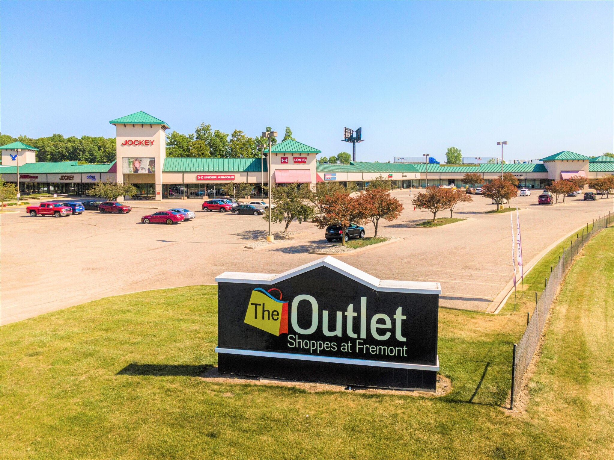 6245-6425 N Old 27, Fremont, IN à louer Photo principale– Image 1 sur 30