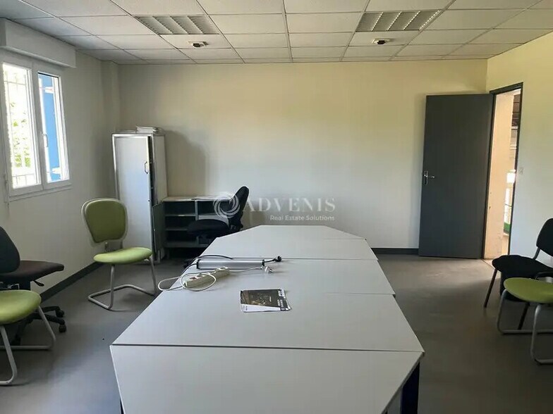 Local d'activités dans Véretz à vendre - Photo intérieure – Image 3 sur 7
