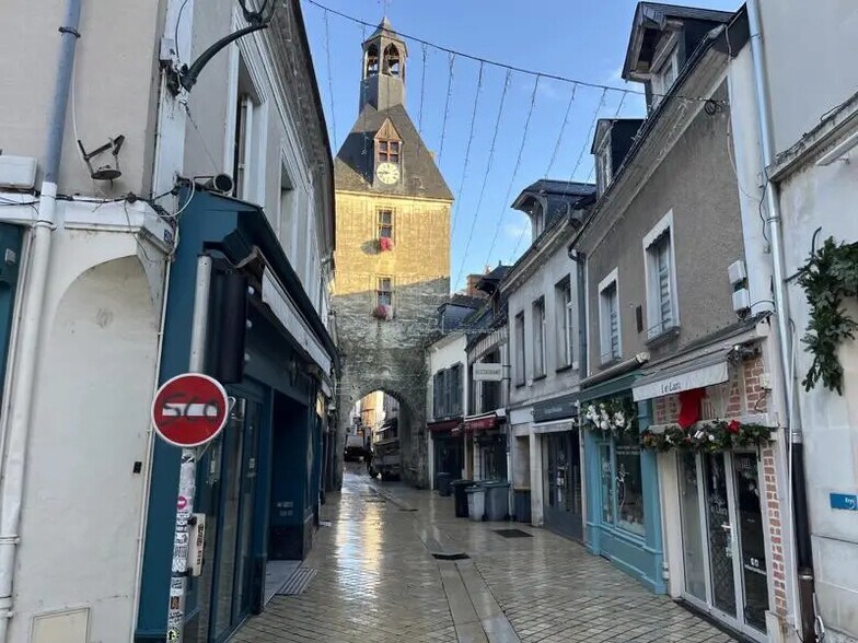 Local commercial dans Amboise à vendre - Photo de l’immeuble – Image 2 sur 3