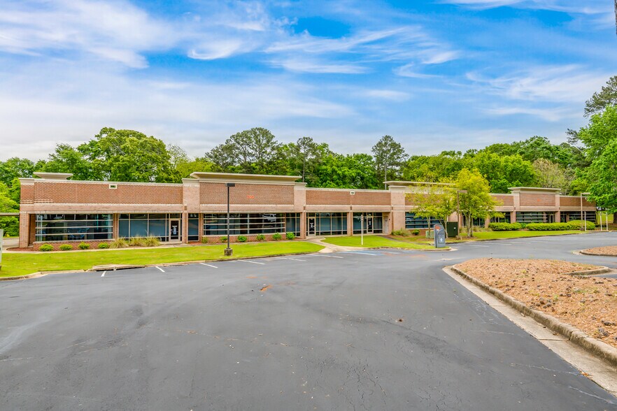 100 Interstate Park Dr, Montgomery, AL à louer - Photo de l’immeuble – Image 3 sur 14