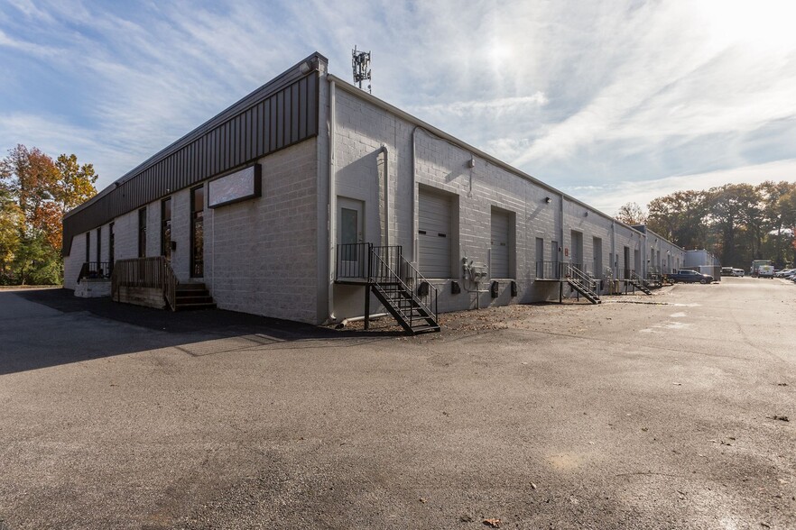 836 Ritchie Hwy, Severna Park, MD à louer - Photo de l’immeuble – Image 2 sur 2