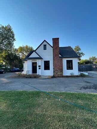 Plus de détails pour 910 18th St, Plano, TX - Bureau à vendre
