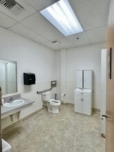 143 Spring Hill Dr, Grass Valley, CA à louer Photo intérieure– Image 1 sur 10