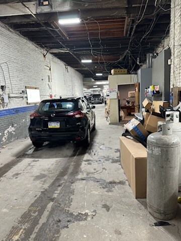 2515 Moore St, Philadelphia, PA à louer - Photo intérieure – Image 2 sur 7