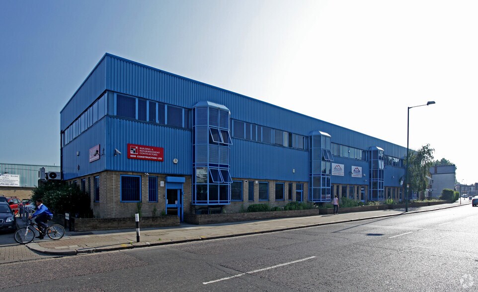 Dalmeyer Rd, Londres à louer - Photo de l’immeuble – Image 2 sur 11