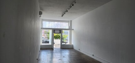 3520 W Washington Blvd, Los Angeles, CA à louer Photo intérieure– Image 2 sur 4