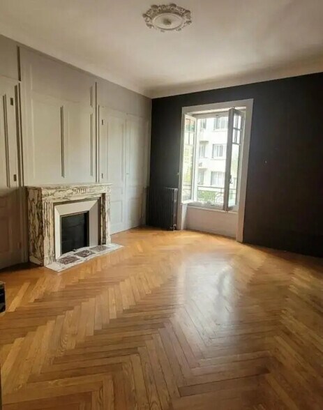 Bureau dans Paris à louer - Photo de l’immeuble – Image 1 sur 3