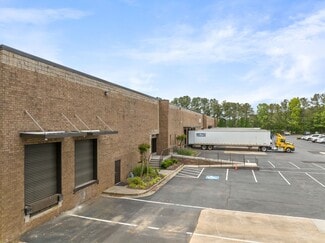 Plus de détails pour 6675 Corners Industrial Ct, Peachtree Corners, GA - Industriel/Logistique à louer