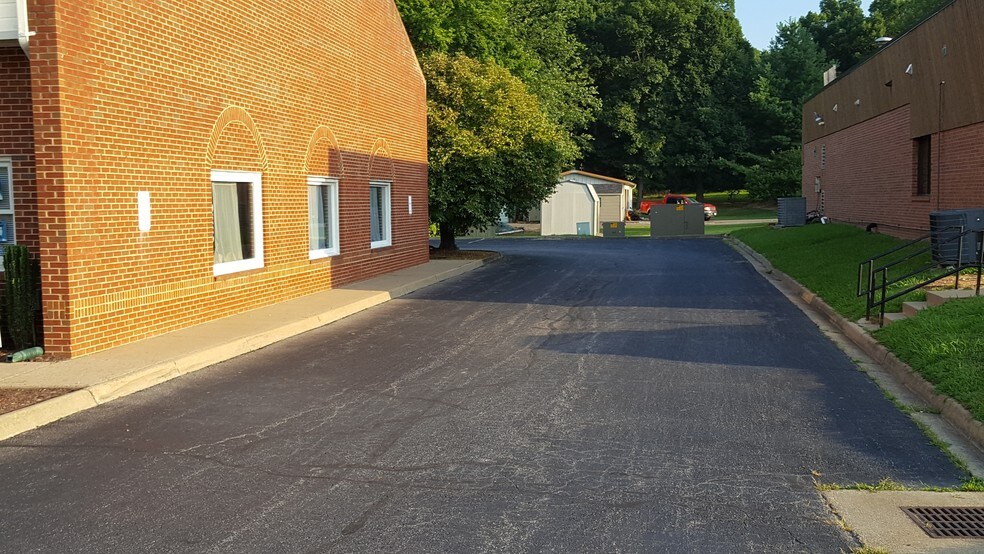 10450-10460 Hilltop Plaza Way, Spotsylvania, VA à louer - Photo de l’immeuble – Image 2 sur 3