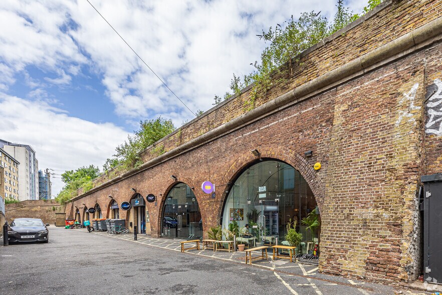 303 Holloway Rd, Londres à louer - Photo principale – Image 1 sur 2