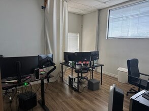 550-555 Riverdale Dr, Glendale, CA à louer Photo intérieure– Image 2 sur 7