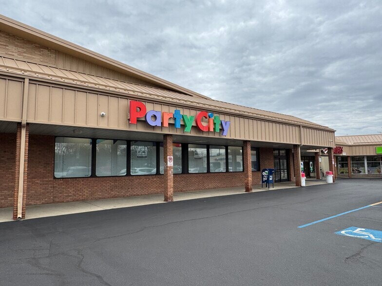 2404-2434 Catasauqua Rd, Bethlehem, PA à louer - Photo de l’immeuble – Image 2 sur 11