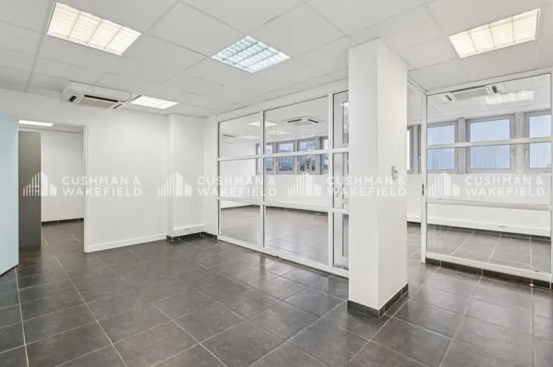 10-22 Rue D'Arras, Nanterre à louer Photo intérieure– Image 1 sur 15
