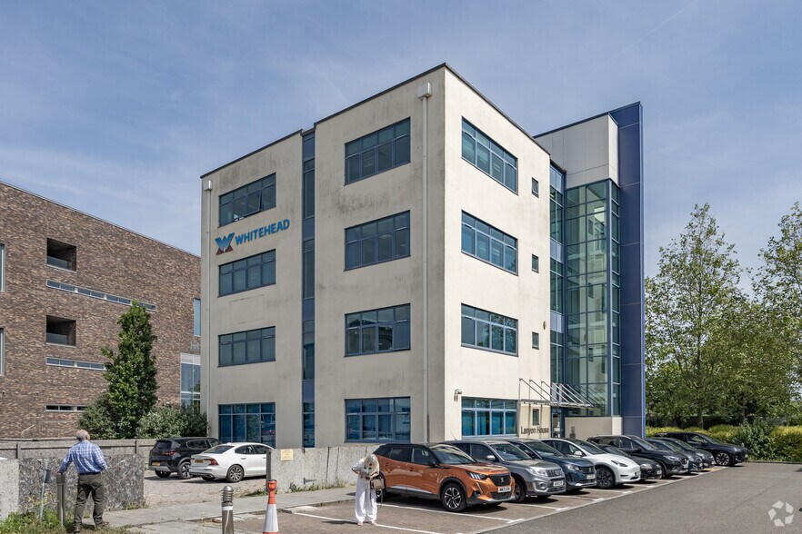 Lower Dock St, Newport à louer - Photo principale – Image 1 sur 2