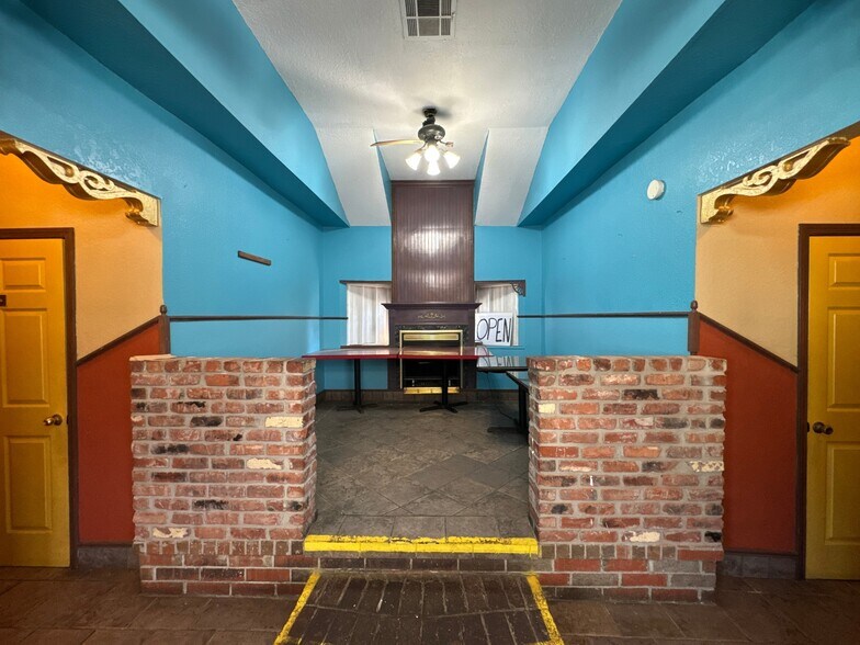 520 W Broadway, Seminole, OK à vendre - Photo de l’immeuble – Image 2 sur 36