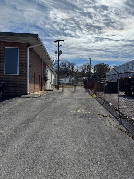 1819 Ryder Drive Dr, Kingsport, TN à louer - Photo de l’immeuble – Image 2 sur 13