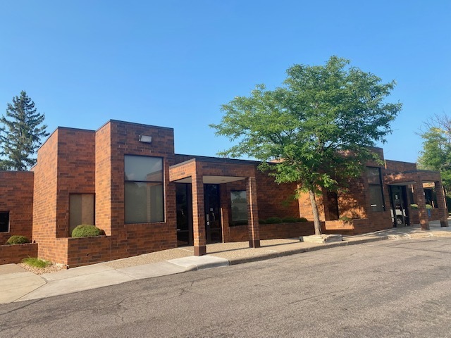 1560 Beam Ave, Maplewood, MN à louer - Photo de l’immeuble – Image 1 sur 1