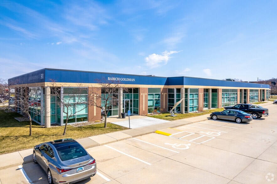 501 SW 7th St, Des Moines, IA à vendre - Photo principale – Image 1 sur 8