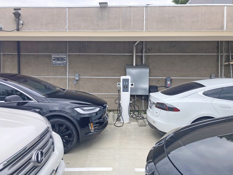 2316-2320 W Magnolia Blvd, Burbank, CA à vendre - Photo de l’immeuble – Image 2 sur 6