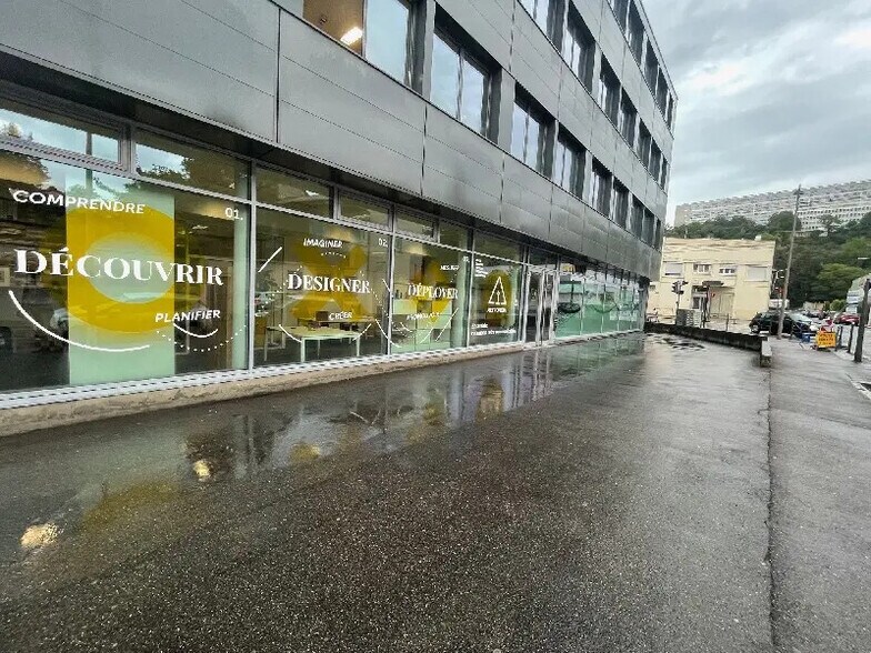 Bureau dans Lyon à louer - Photo de l’immeuble – Image 1 sur 8