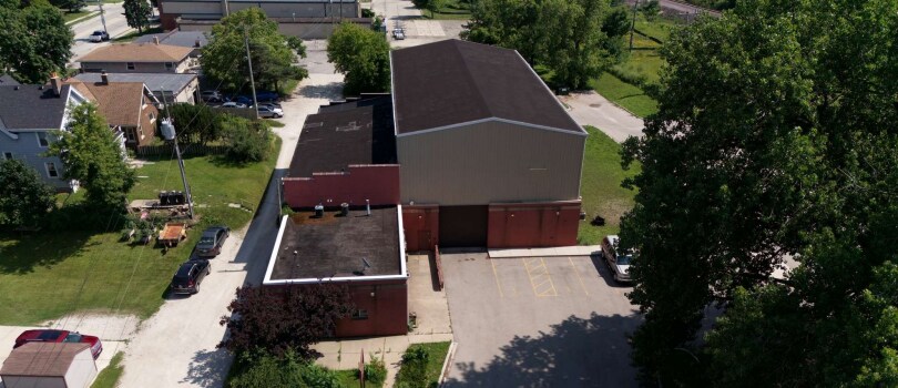 2525 E Crawford, Milwaukee, WI à vendre - Photo principale – Image 1 sur 5
