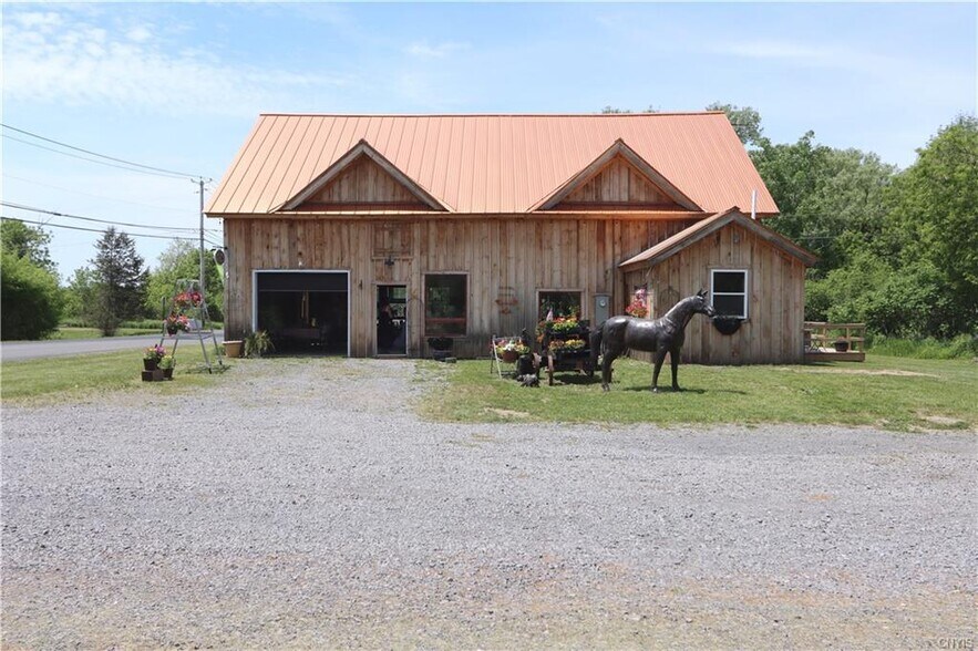 14211 Dodge Ave, Sackets Harbor, NY à vendre - Photo de l’immeuble – Image 3 sur 39
