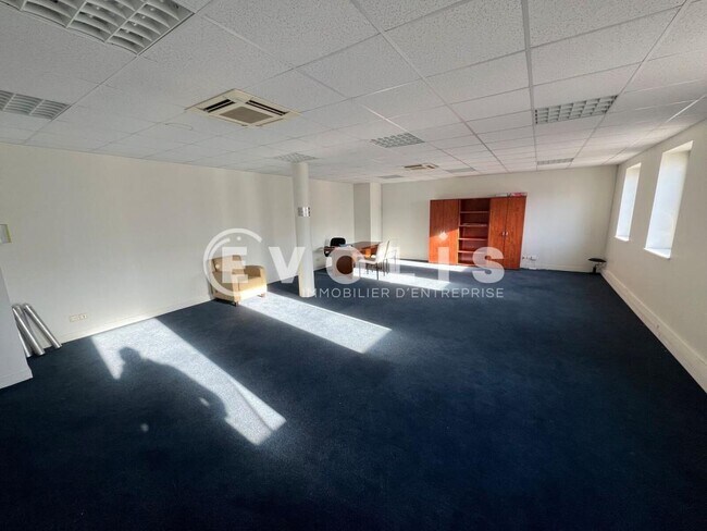 Plus de détails pour Bureau à vendre