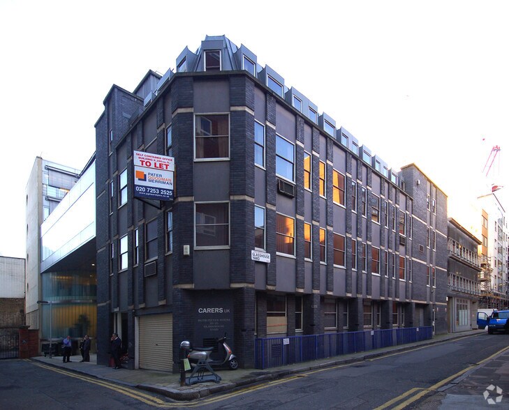 26-28 Glasshouse Yard, Londres à vendre - Photo de l’immeuble – Image 3 sur 119