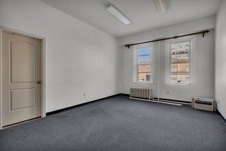 19 N Broadway, Tarrytown, NY à louer Photo intérieure– Image 2 sur 8