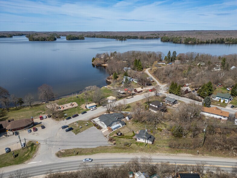 1004 Medical Center Rd, Sharbot Lake, ON à vendre - Photo de l’immeuble – Image 3 sur 18