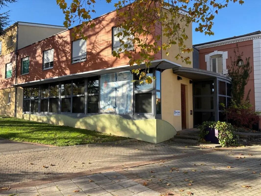 Local commercial dans Mably à louer Photo de l’immeuble– Image 1 sur 9