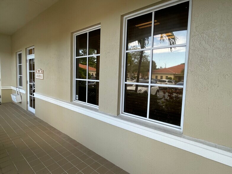 5501 N University Dr, Coral Springs, FL à vendre - Photo de l’immeuble – Image 3 sur 41