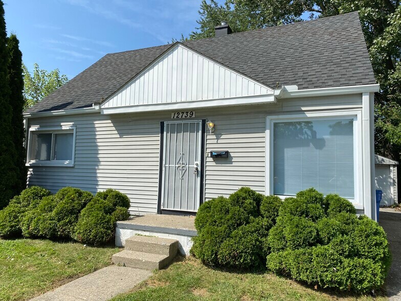 12739 Sherman Ave, Warren, MI à vendre - Photo de l’immeuble – Image 3 sur 17