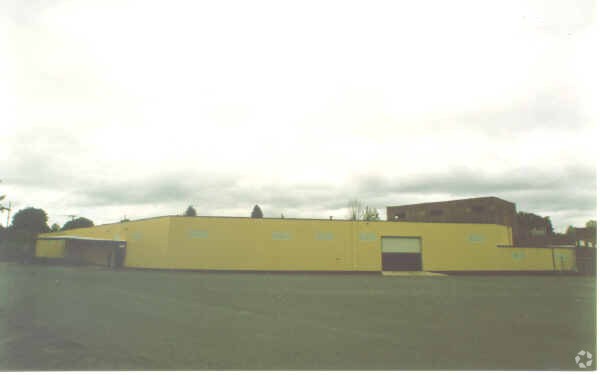 10425 N Bloss Ave, Portland, OR à louer Photo de l’immeuble– Image 1 sur 5