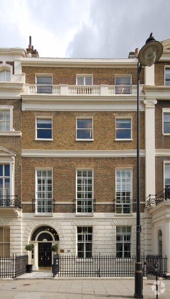 30 Portland Pl, Londres à louer - Photo de l’immeuble – Image 3 sur 18