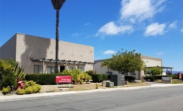 141 Calle Iglesia, San Clemente, CA à louer Photo de l’immeuble– Image 1 sur 14