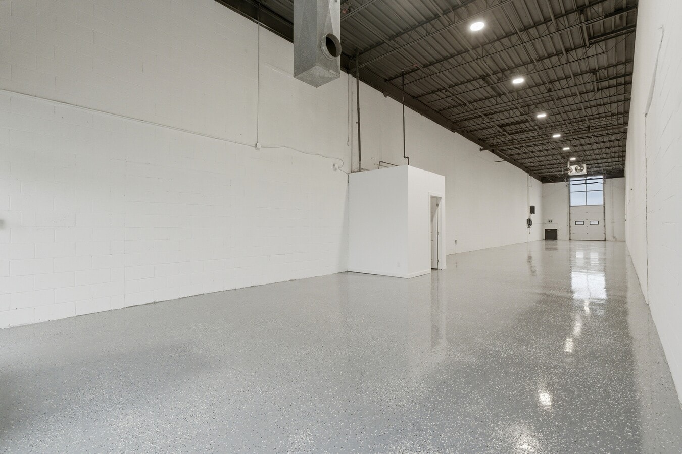 397 Humberline Dr, Toronto, ON M9W 5X3 - Lot 14 - - Photo intérieure - Image 2 of 9