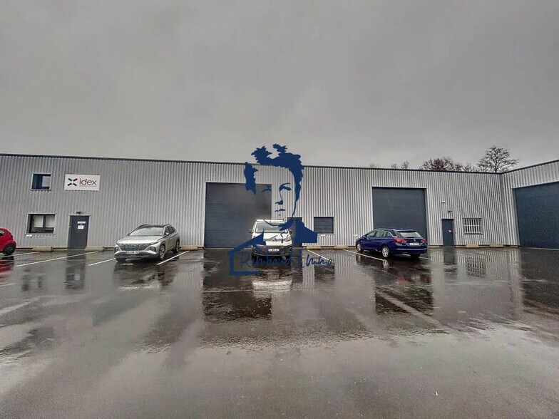 Local d’activités dans Charleville-Mézières à louer - Photo de l’immeuble – Image 2 sur 3