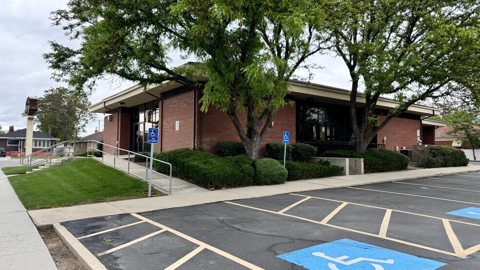 159 W Center St, Midvale, UT à louer - Photo de l’immeuble – Image 2 sur 13