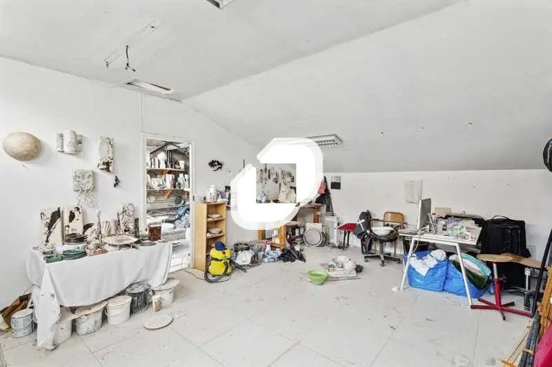 Local d'activités dans Romainville à vendre - Photo de l’immeuble – Image 2 sur 13