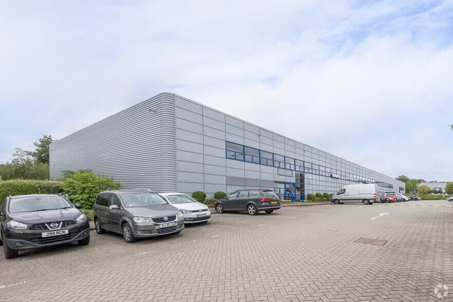 Tanners Dr, Milton Keynes à louer - Photo principale – Image 3 sur 4