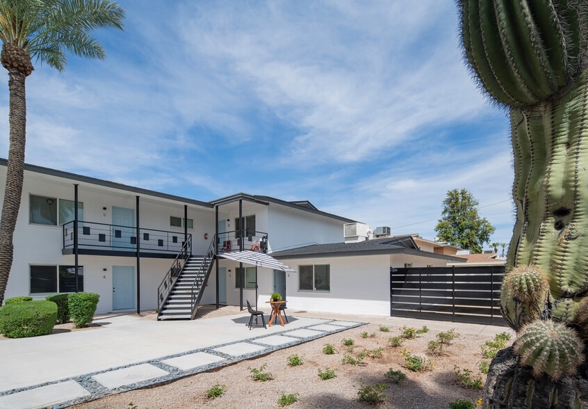 4120 N 45th Pl, Phoenix, AZ à vendre - Photo de l’immeuble – Image 2 sur 17
