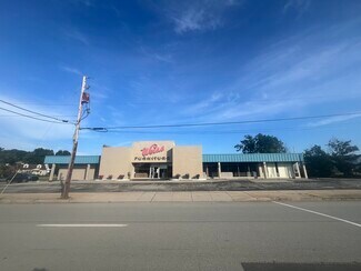 Plus de détails pour 533 Depot St, Latrobe, PA - Local d'activités à louer
