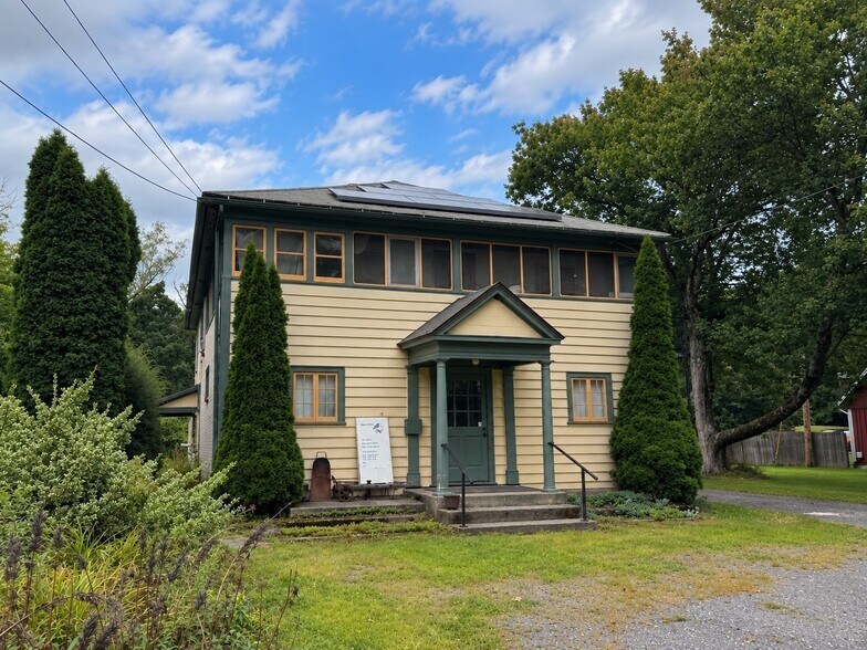 11 South St, Bernardston, MA à vendre - Photo de l’immeuble – Image 2 sur 29