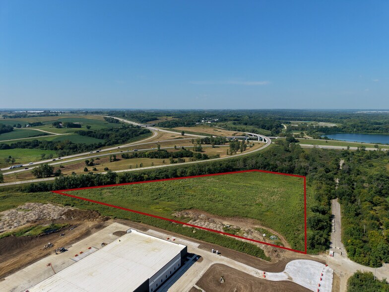 4650 SE Army Post Rd, West Des Moines, IA à vendre - Photo de l’immeuble – Image 2 sur 2